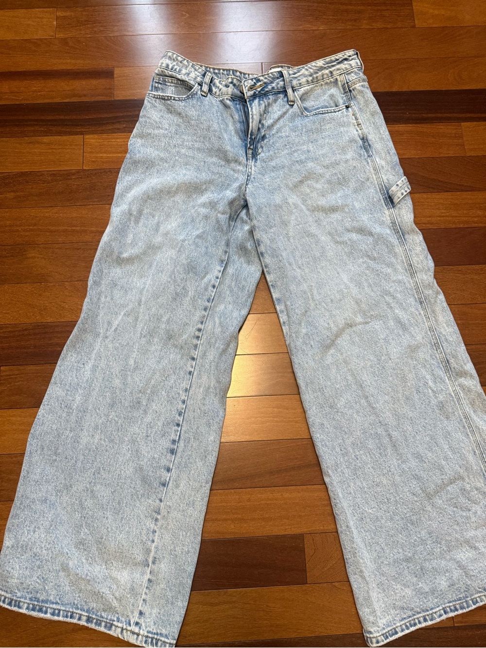 Women’s Light Wash extreme baggy Carpenter Jeans - Light Blue